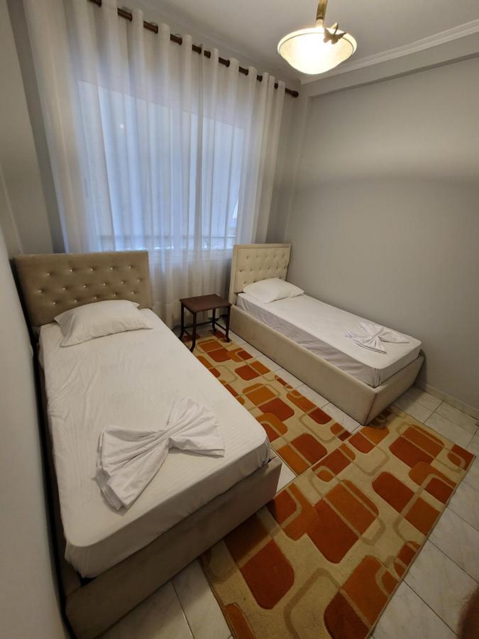 Apartamento Heart Of Tirana Exterior foto
