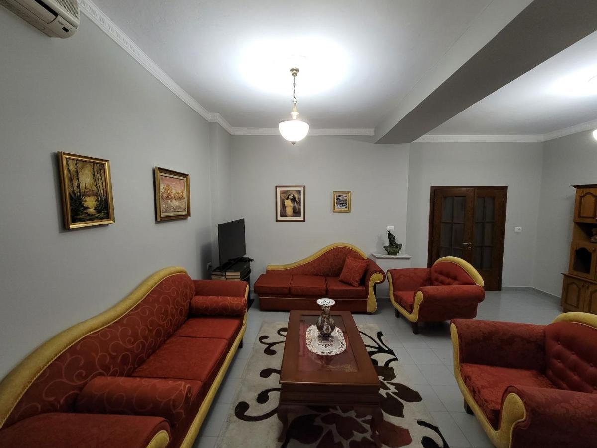 Apartamento Heart Of Tirana Exterior foto